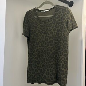 Pam & Gela Leopard tshirt